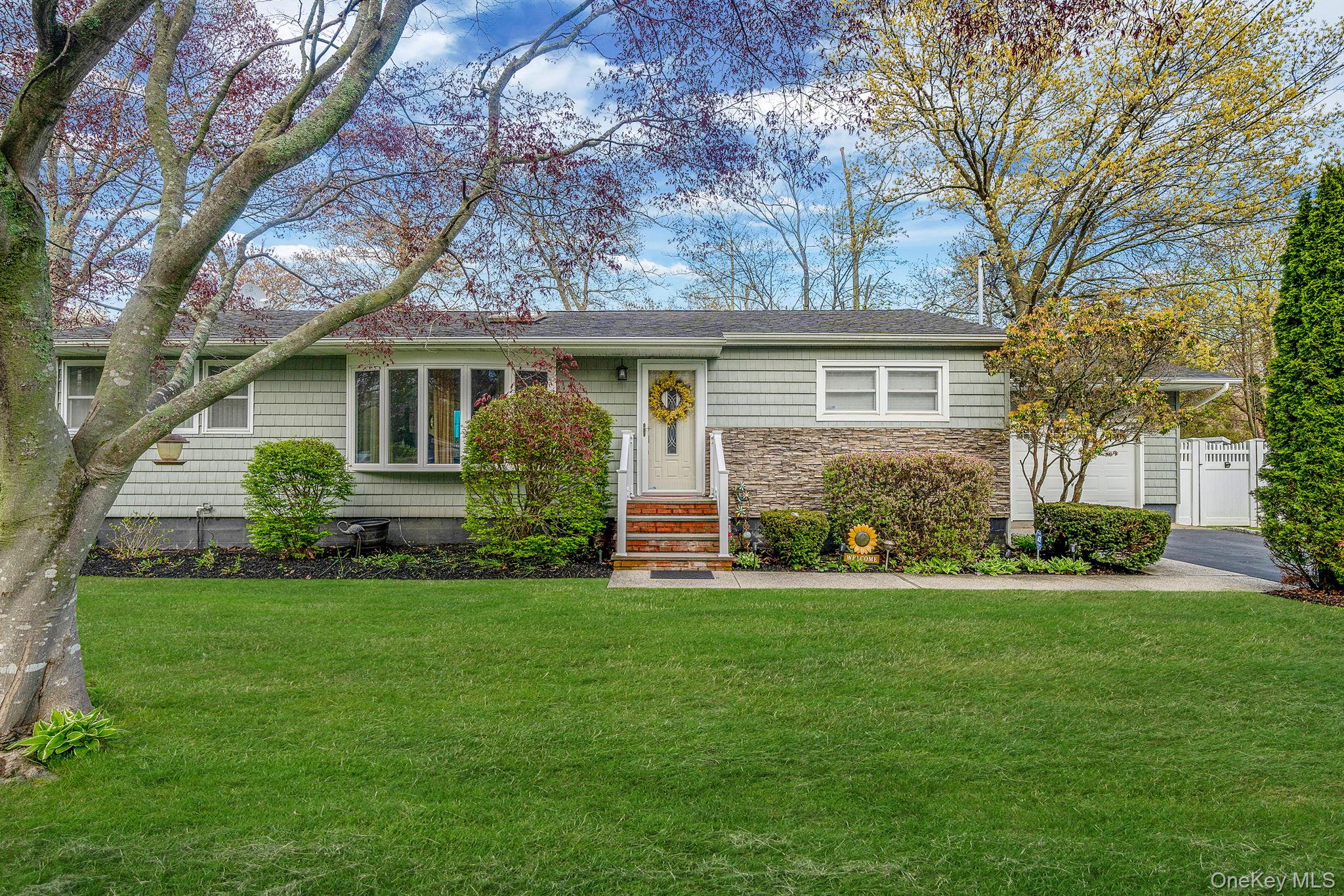 19 Cypress Lane Property Photo 2