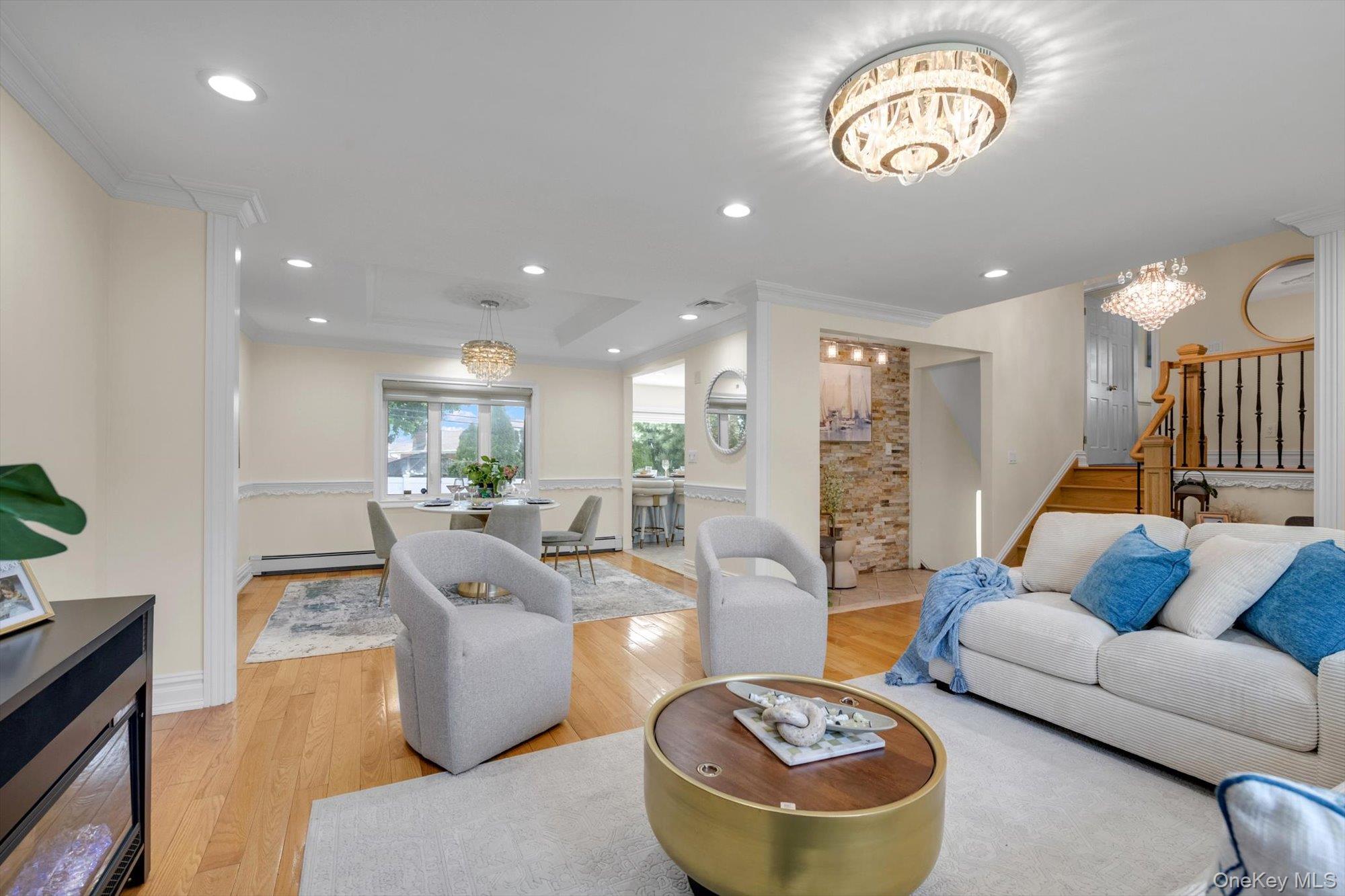 98 Belmont Circle Property Photo 6