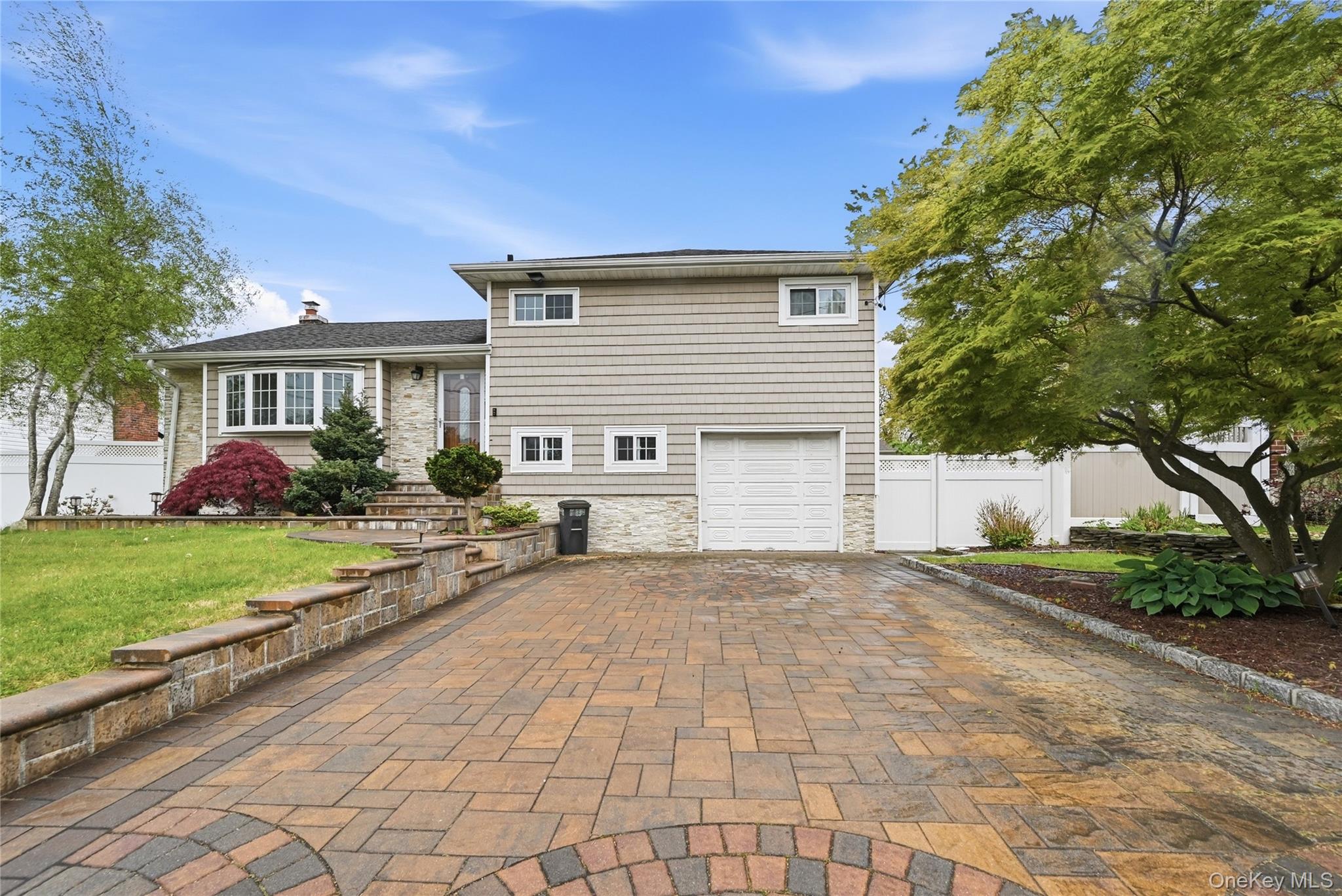 572 Benjamin Road Property Photo 1