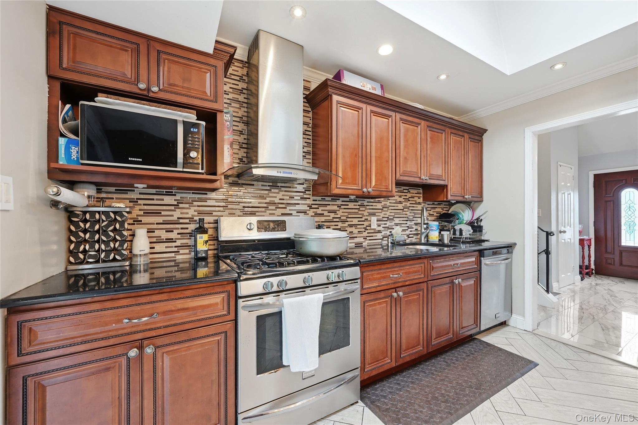 572 Benjamin Road Property Photo 14