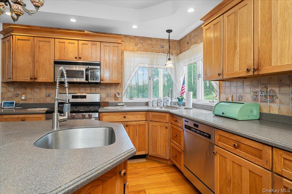 14 Maple Avenue Property Photo 20