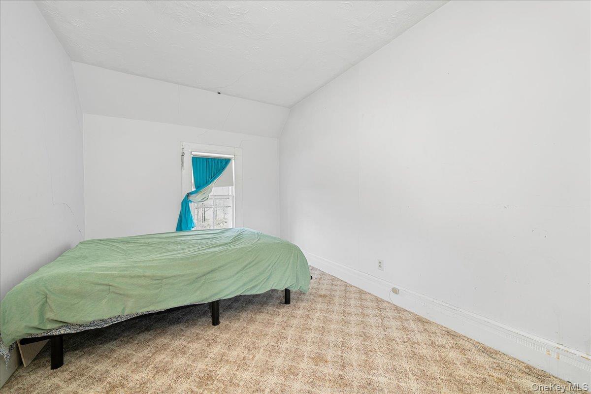 14 Maple Avenue Property Photo 42