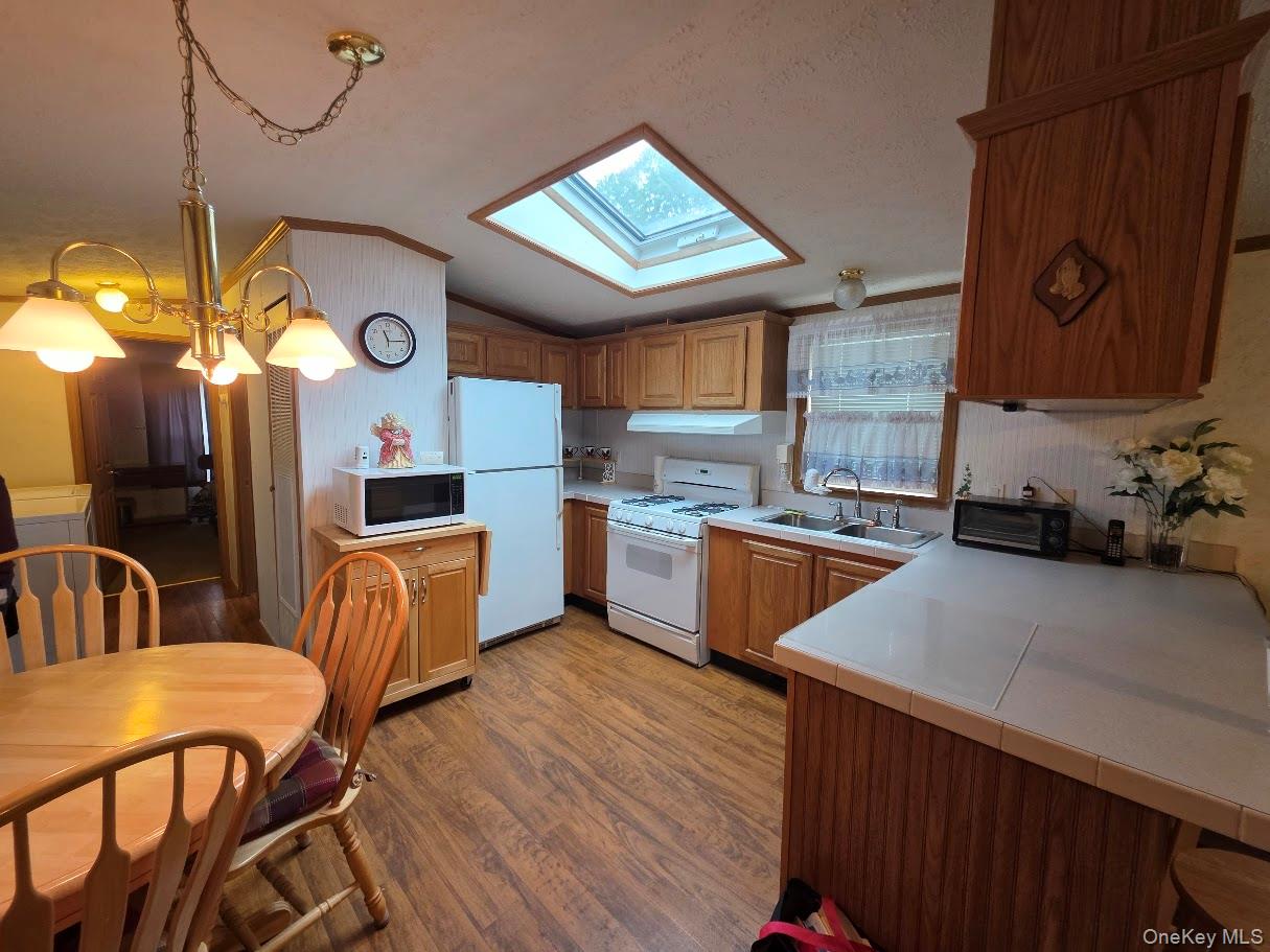 37 Hubbard Avenue 74 Property Photo 6