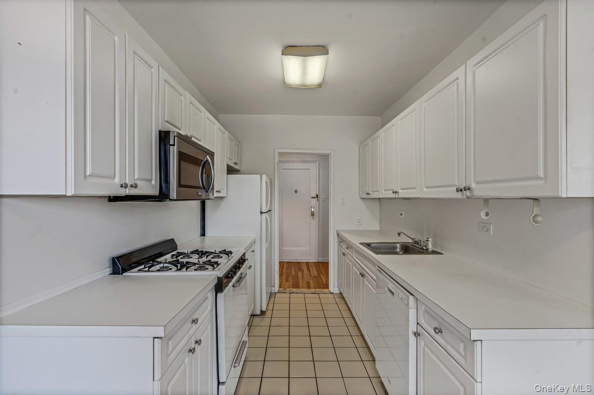 162-01 Powells Cove Boulevard 3n Property Photo 9
