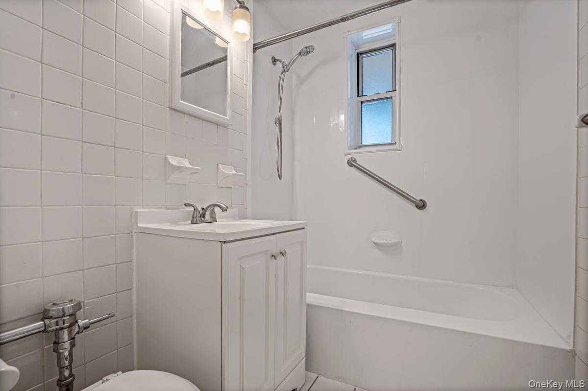 162-01 Powells Cove Boulevard 3n Property Photo 14