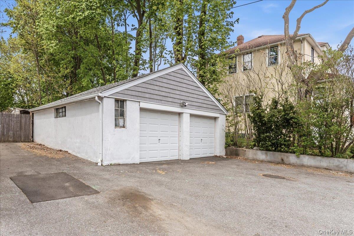 336 Forest Avenue Property Photo 5