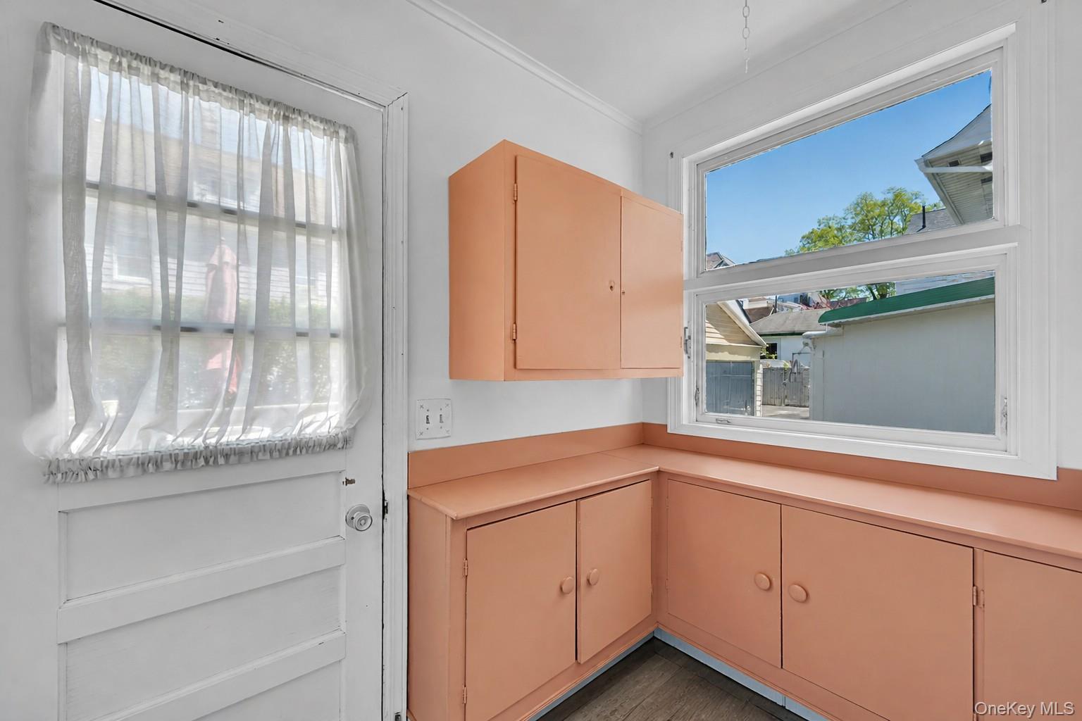 321 Rich Avenue Property Photo 11