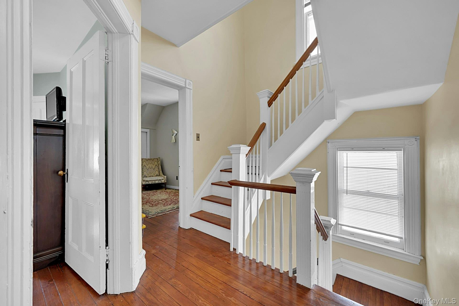 321 Rich Avenue Property Photo 18