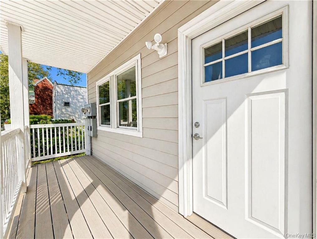 3173 Shore Parkway Property Photo 2