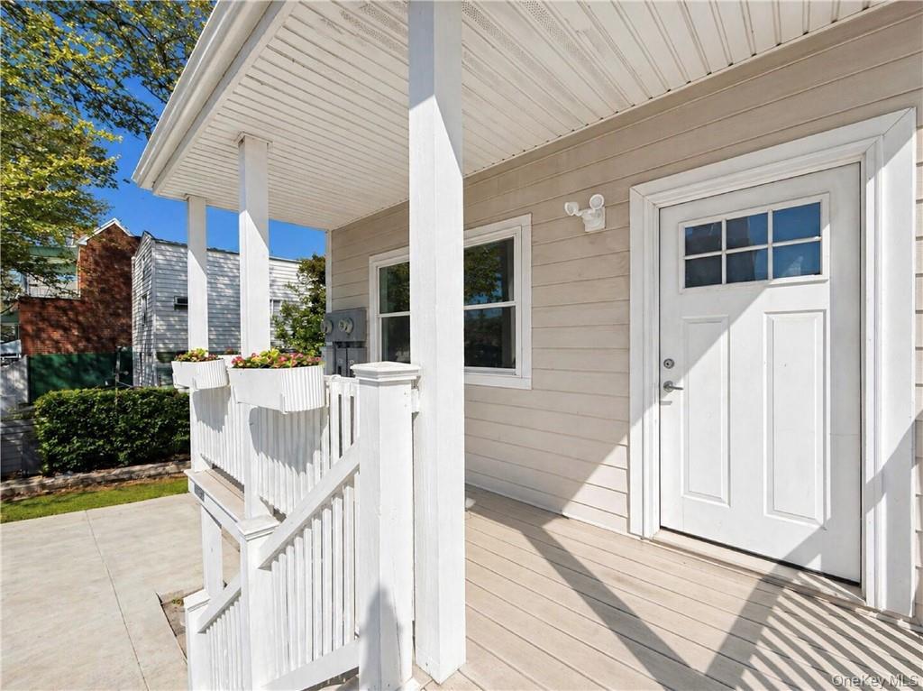 3173 Shore Parkway Property Photo 3