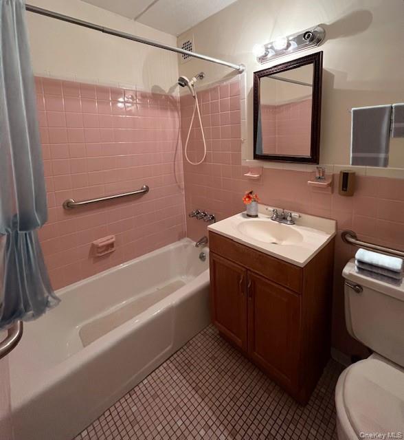 687 Bronx River Road Road 2a Property Photo 8