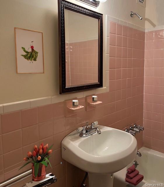 687 Bronx River Road Road 2a Property Photo 10