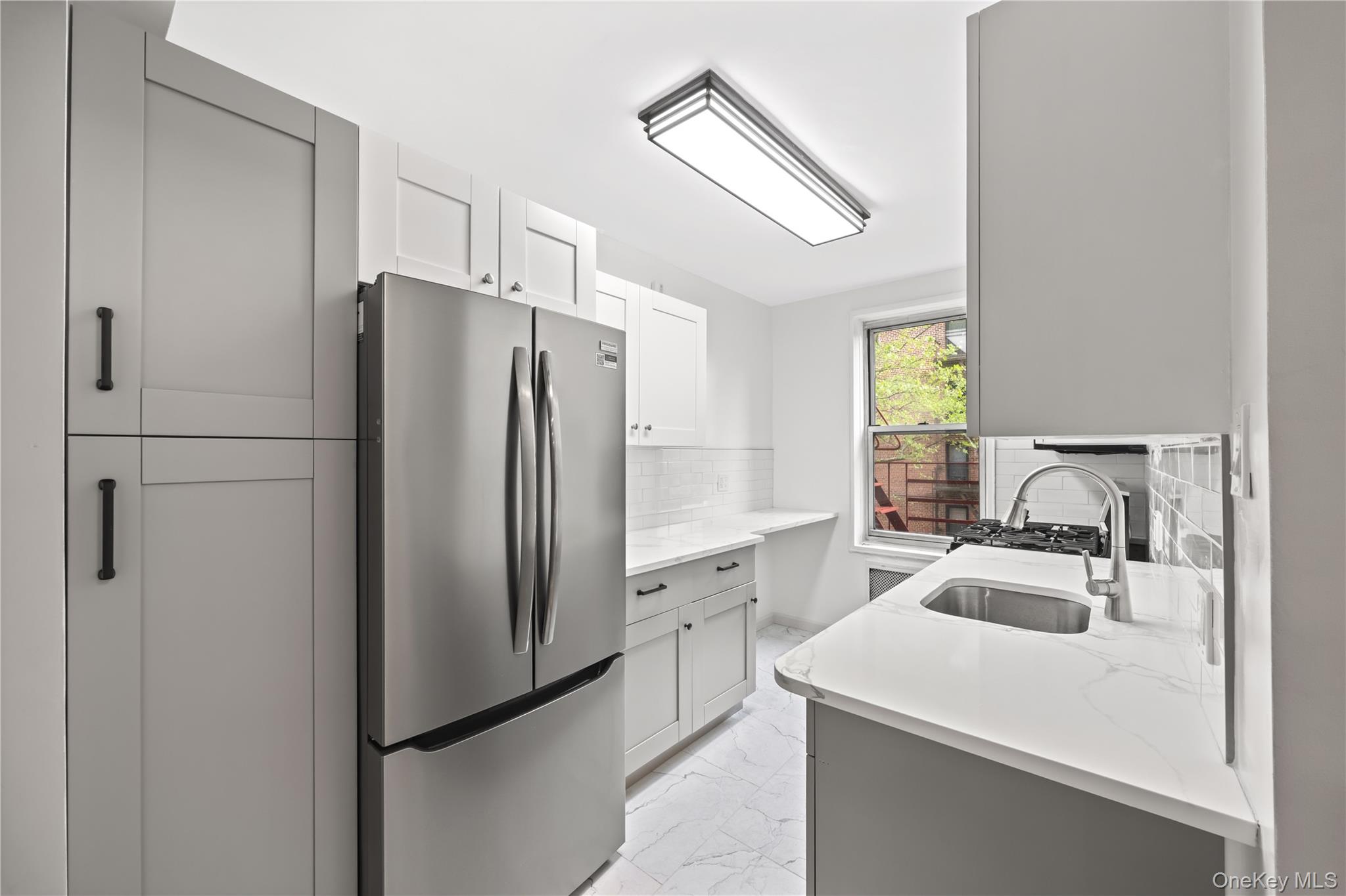 6535 Broadway 2a Property Photo 11