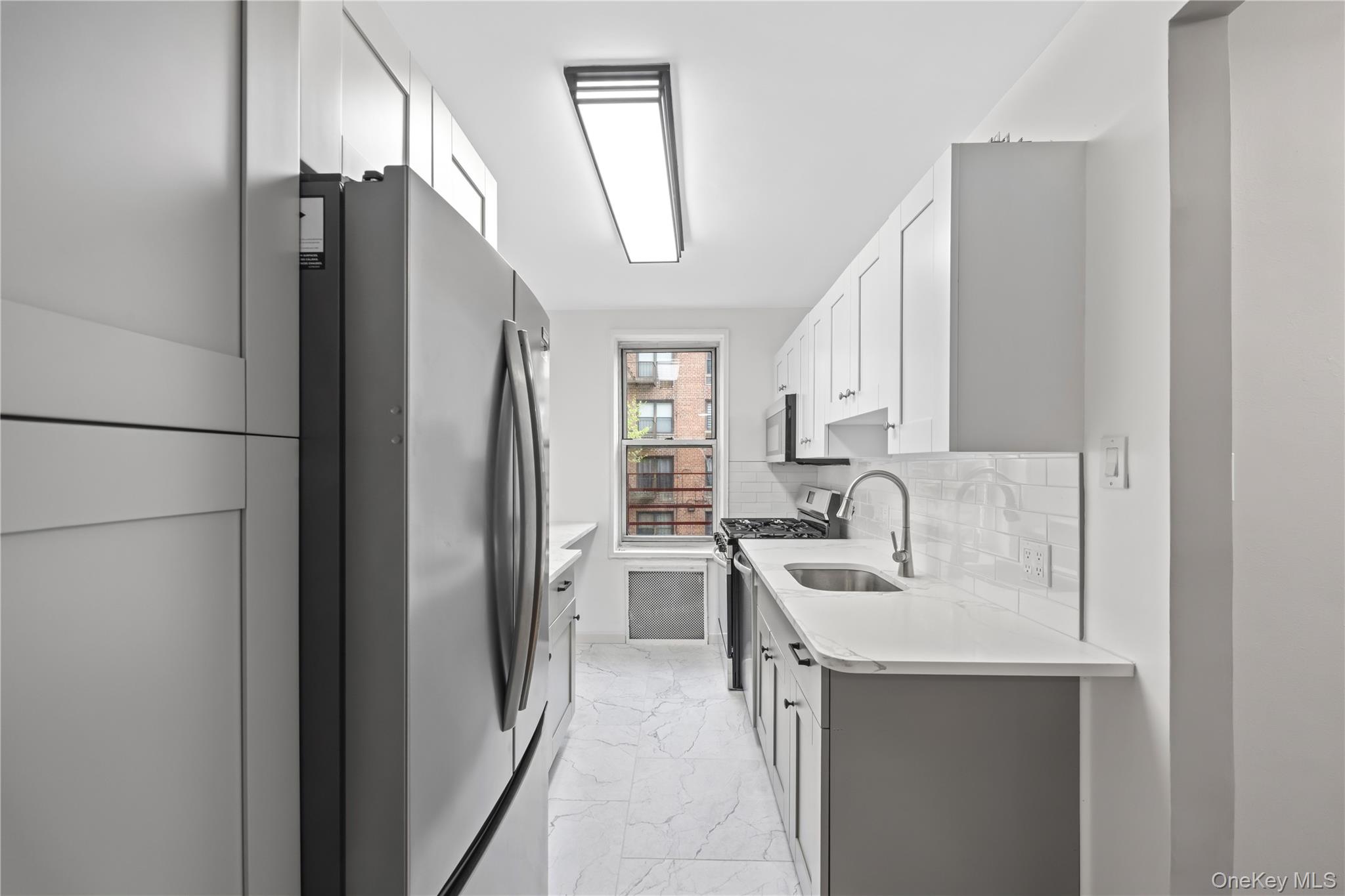 6535 Broadway 2a Property Photo 12