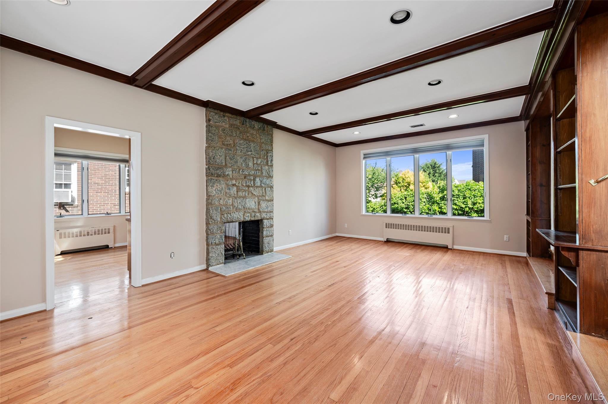 13802 Rockaway Beach Boulevard Property Photo 7
