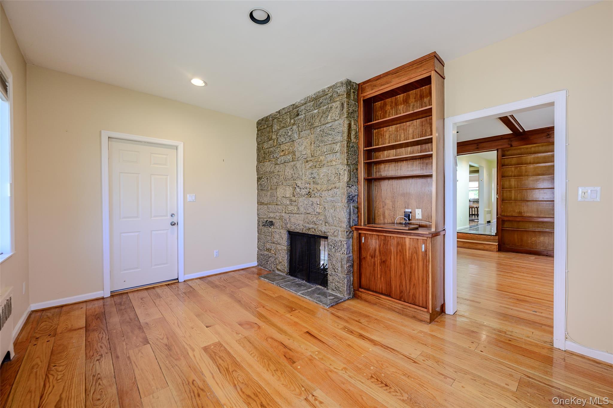 13802 Rockaway Beach Boulevard Property Photo 9