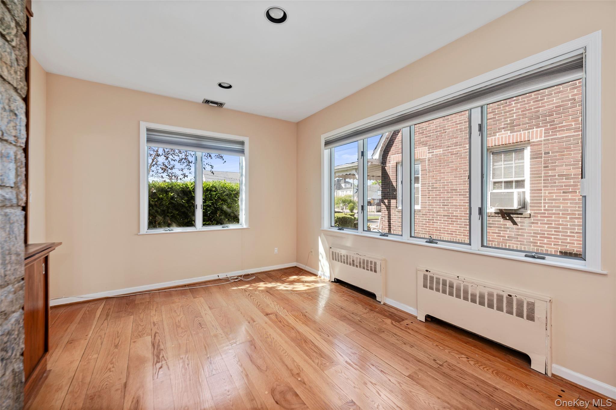 13802 Rockaway Beach Boulevard Property Photo 10