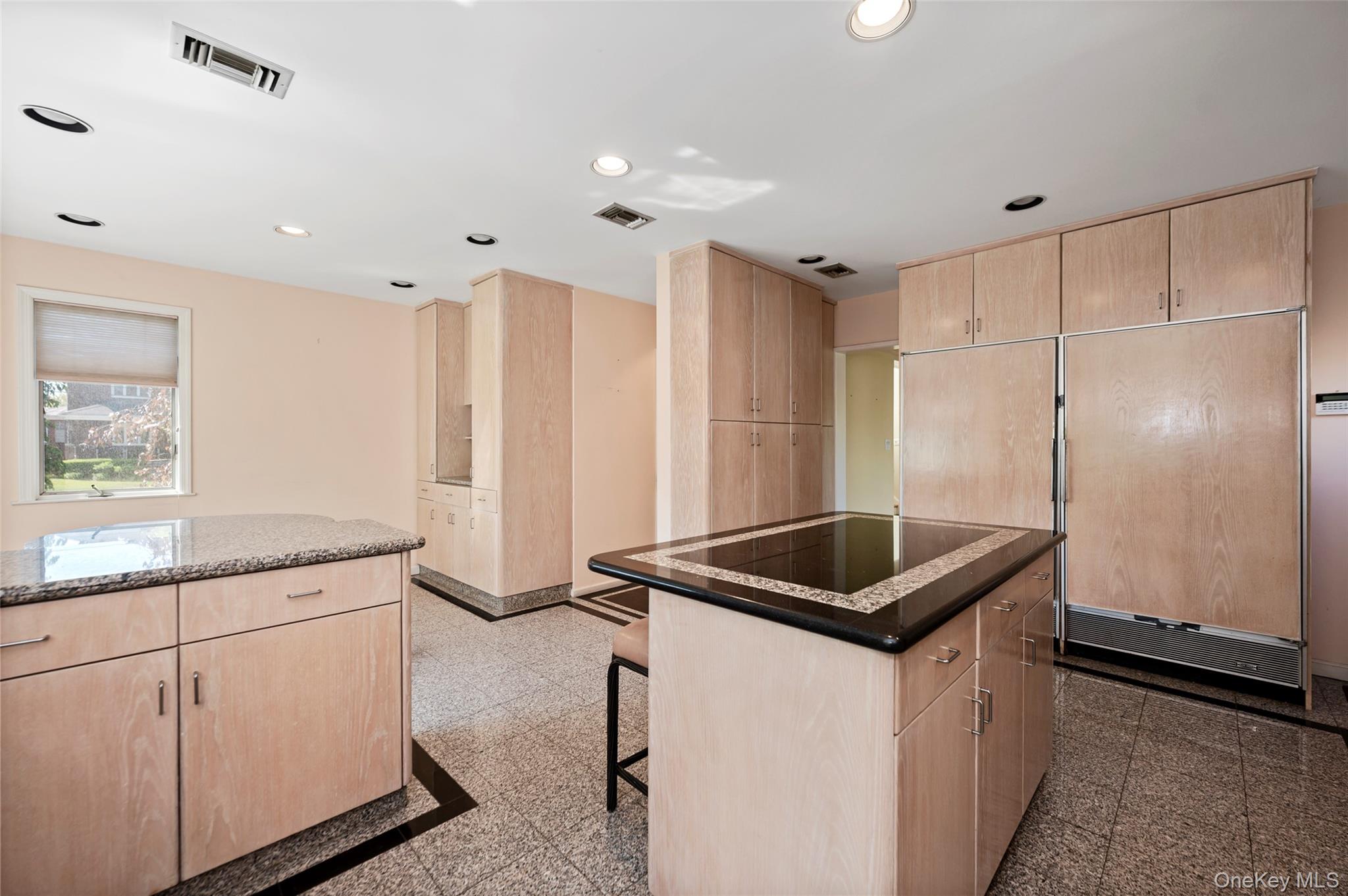 13802 Rockaway Beach Boulevard Property Photo 13