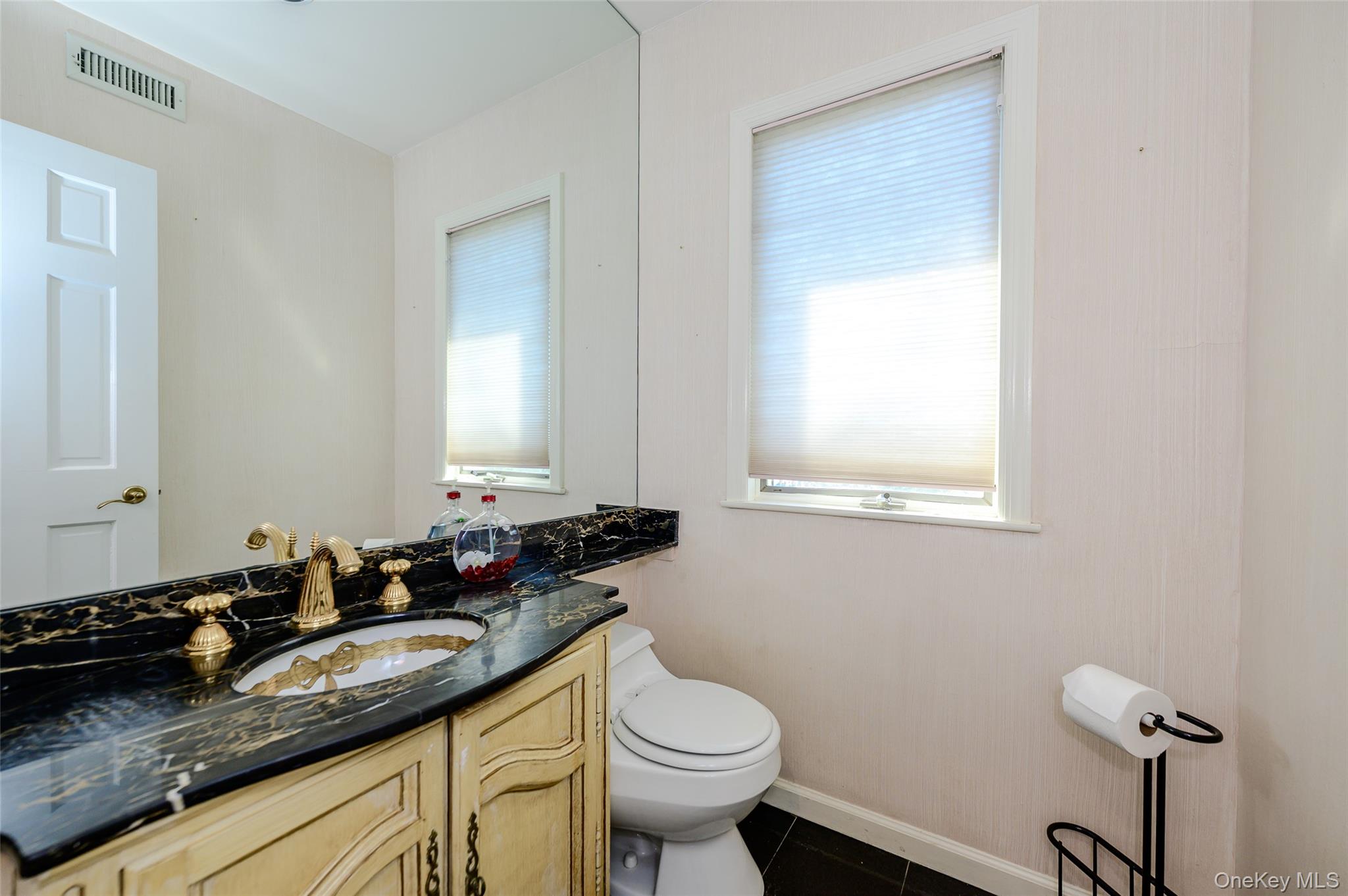 13802 Rockaway Beach Boulevard Property Photo 15