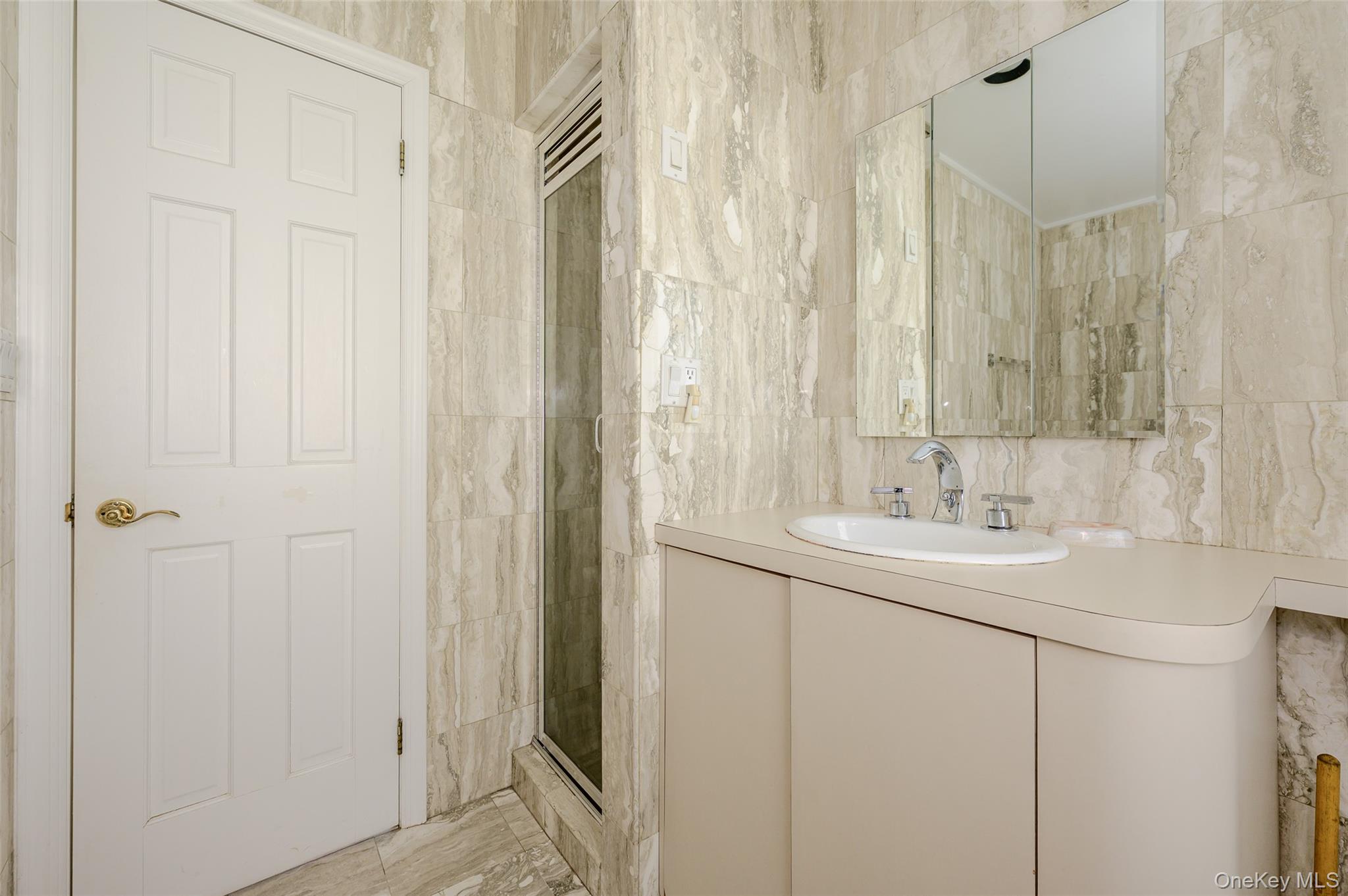 13802 Rockaway Beach Boulevard Property Photo 26