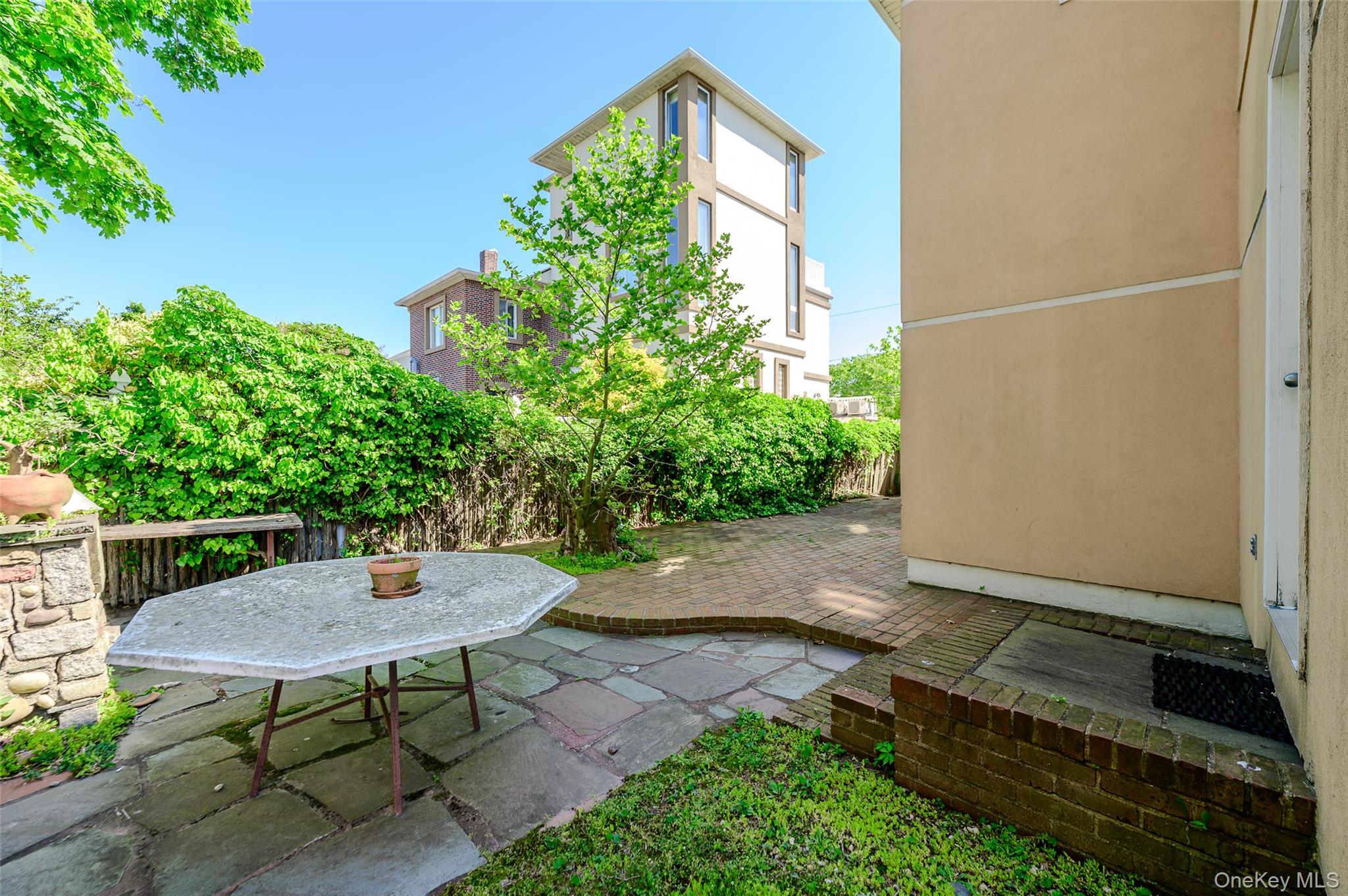 13802 Rockaway Beach Boulevard Property Photo 29
