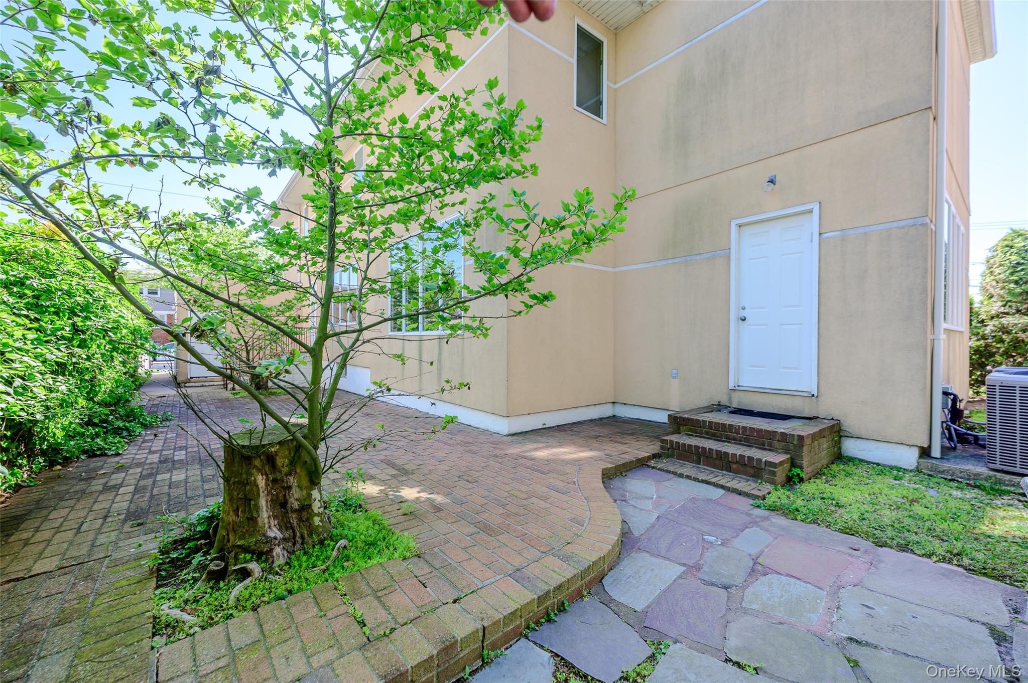 13802 Rockaway Beach Boulevard Property Photo 30