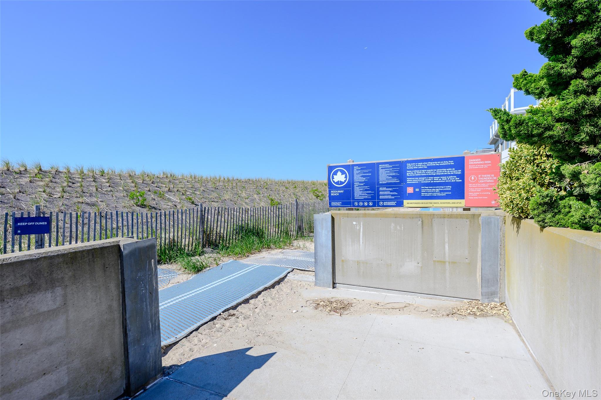 13802 Rockaway Beach Boulevard Property Photo 33