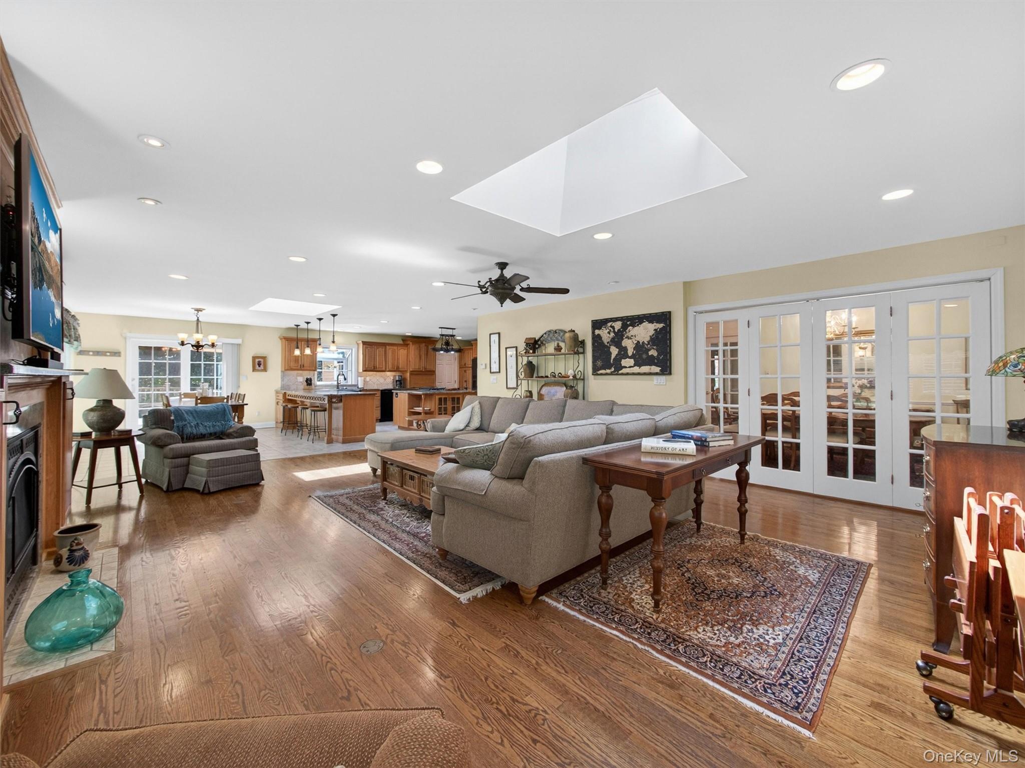 22 E Mayer Drive Property Photo 3
