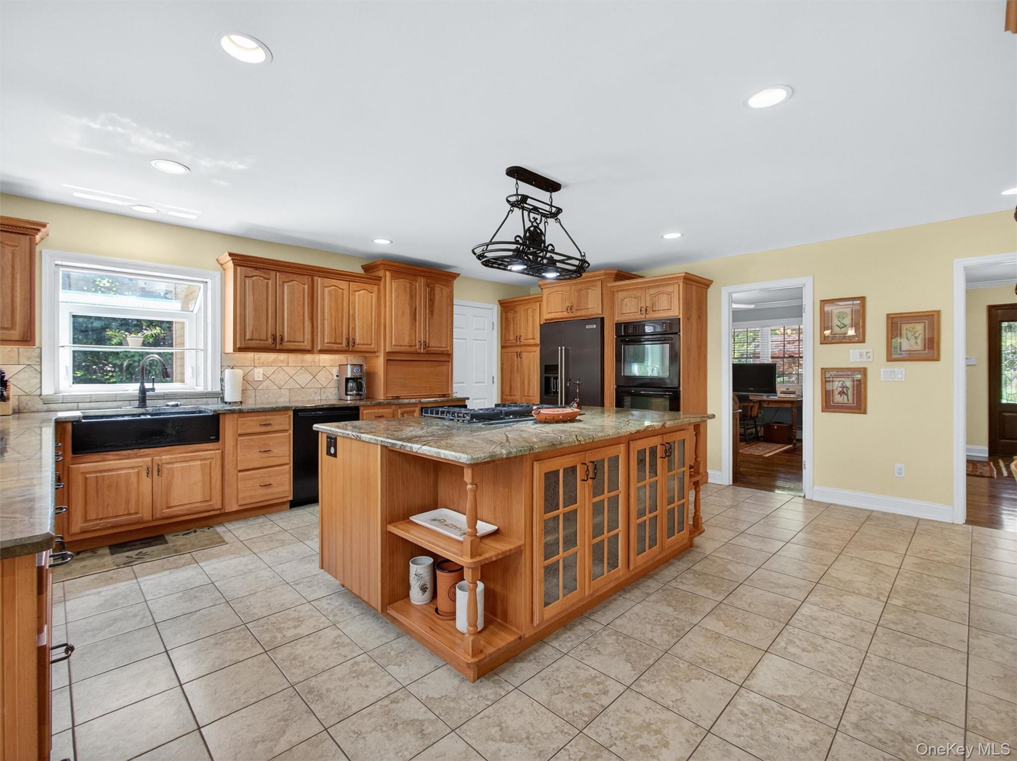 22 E Mayer Drive Property Photo 10