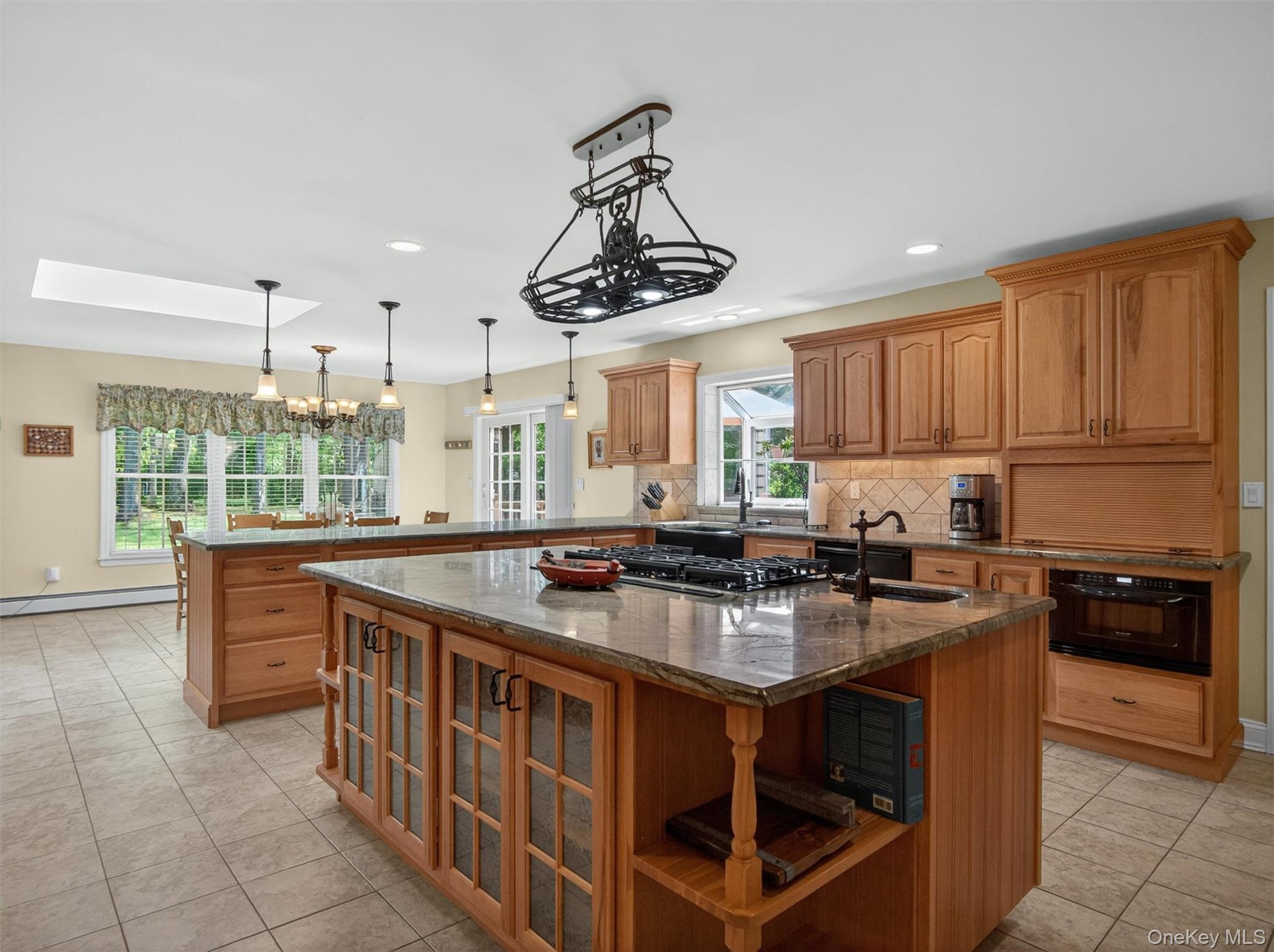 22 E Mayer Drive Property Photo 11