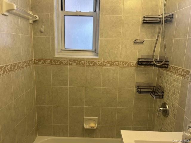 1425 Thieriot Avenue 1j Property Photo 13