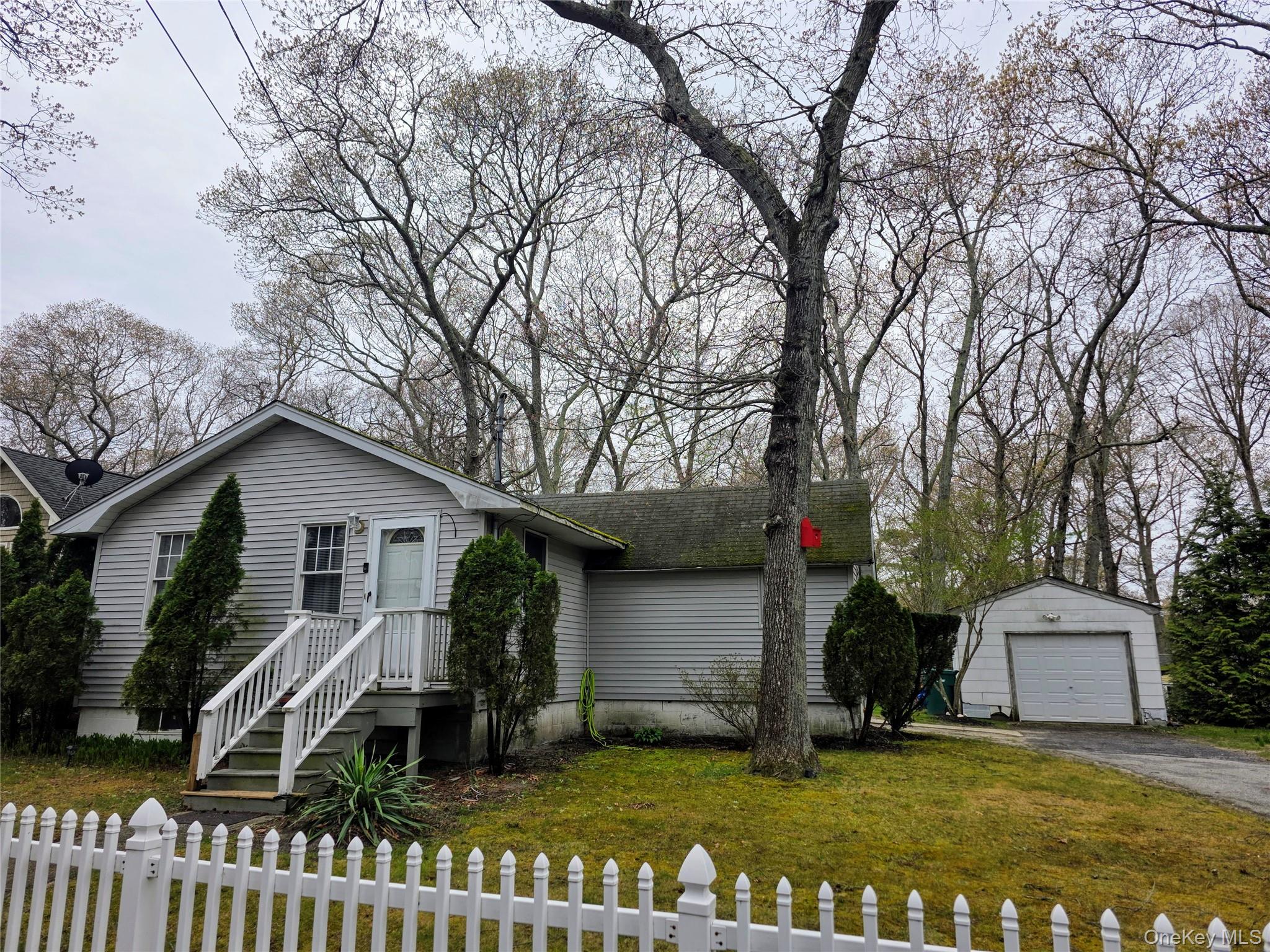 117 Maple Avenue Property Photo 1
