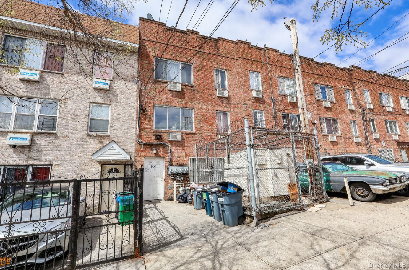 631 Coster Street Property Photo 1