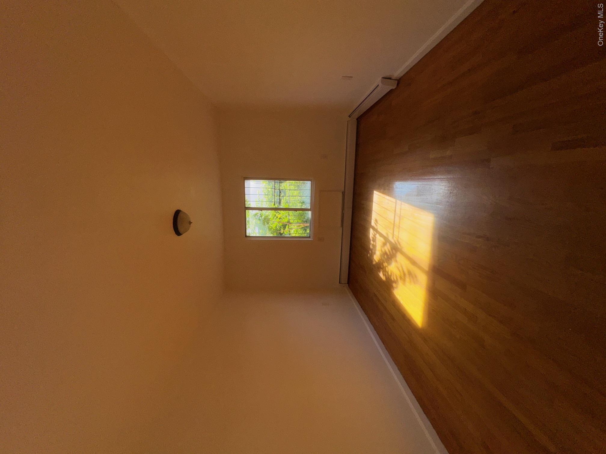 631 Coster Street Property Photo 10