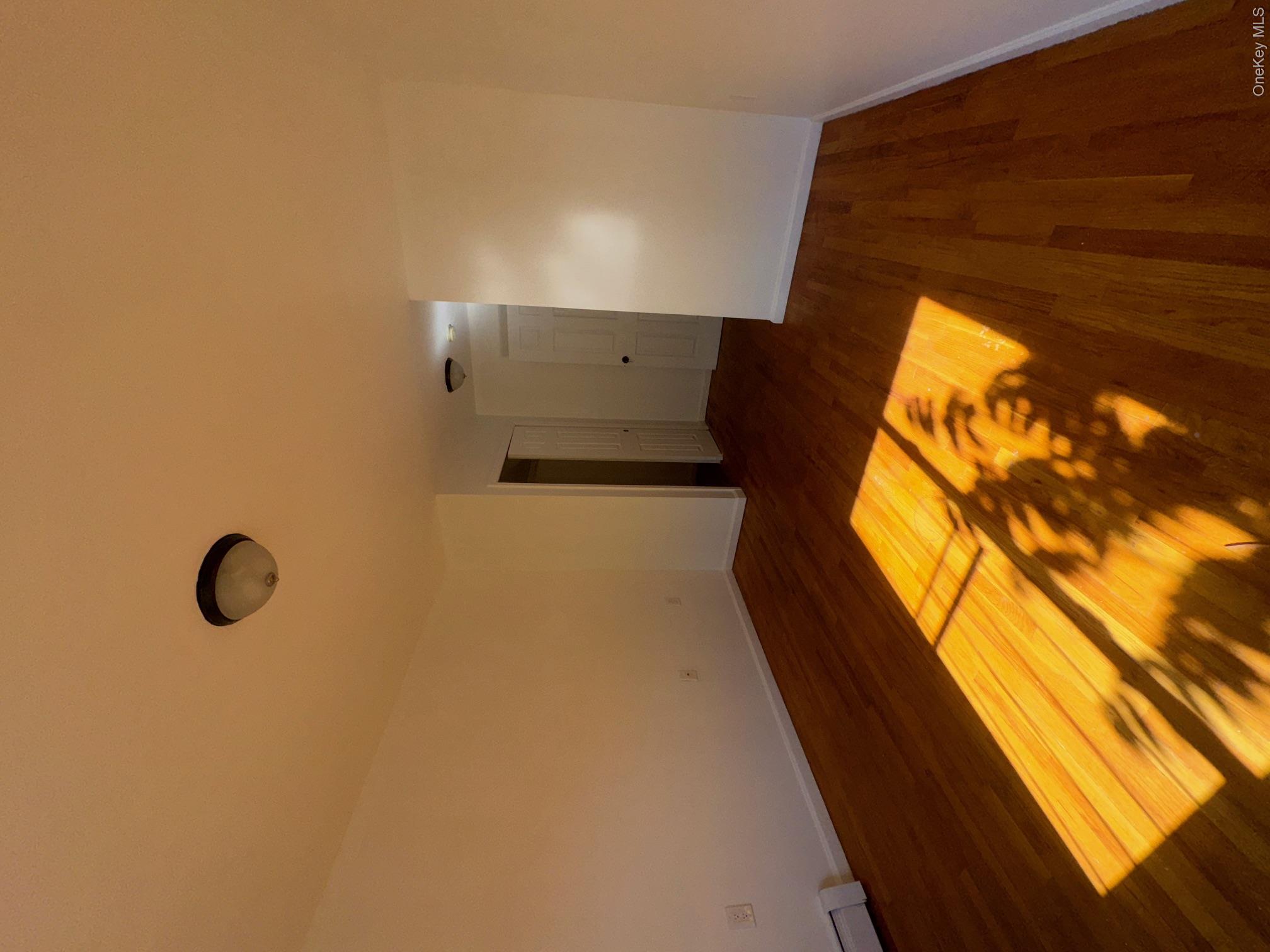 631 Coster Street Property Photo 11