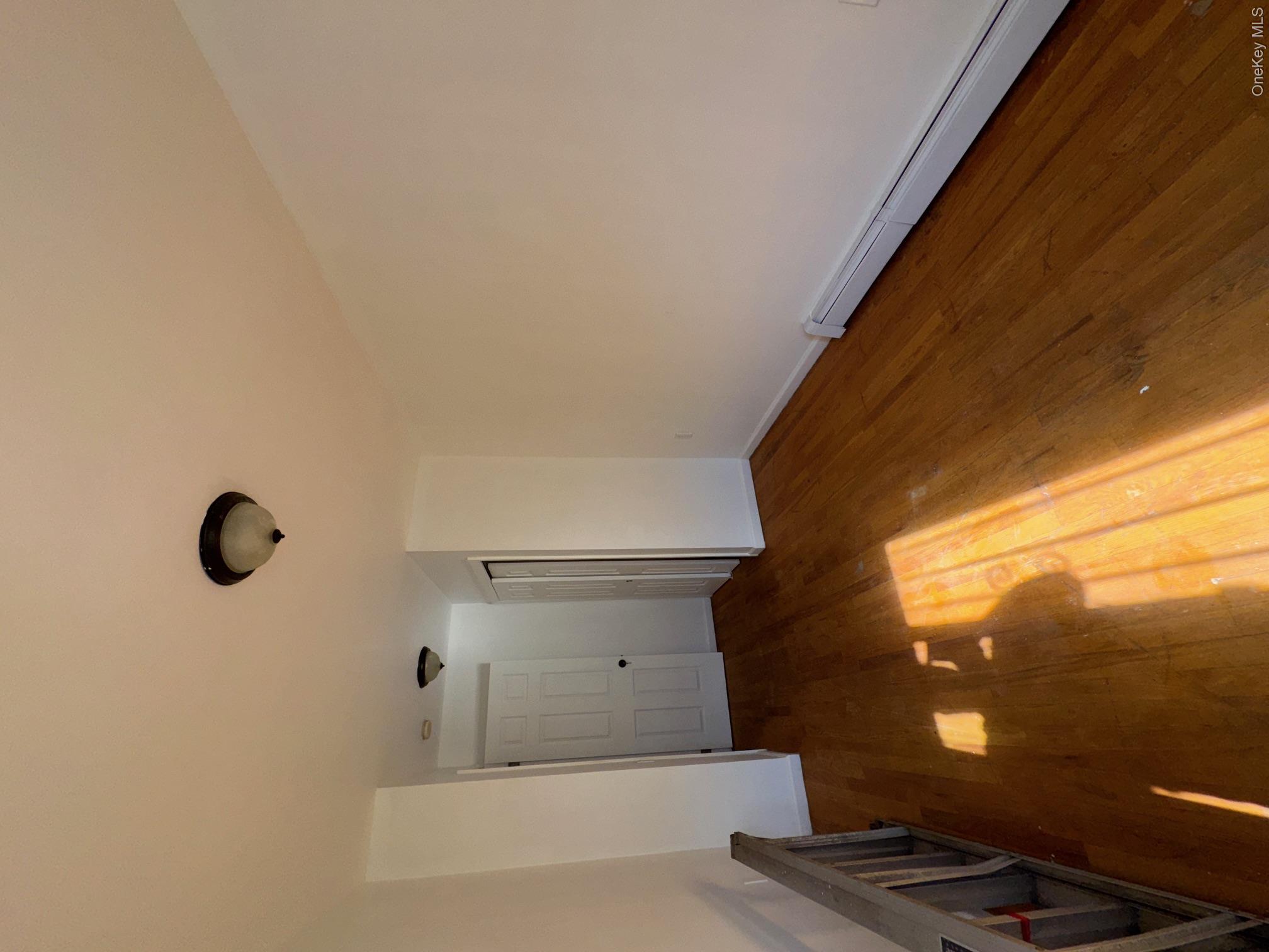631 Coster Street Property Photo 13