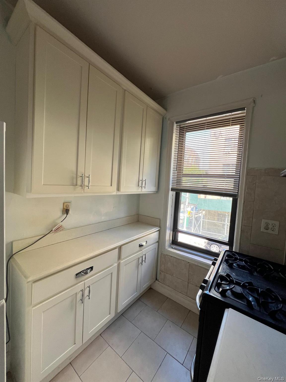 754 Brady Avenue 201 Property Photo 14