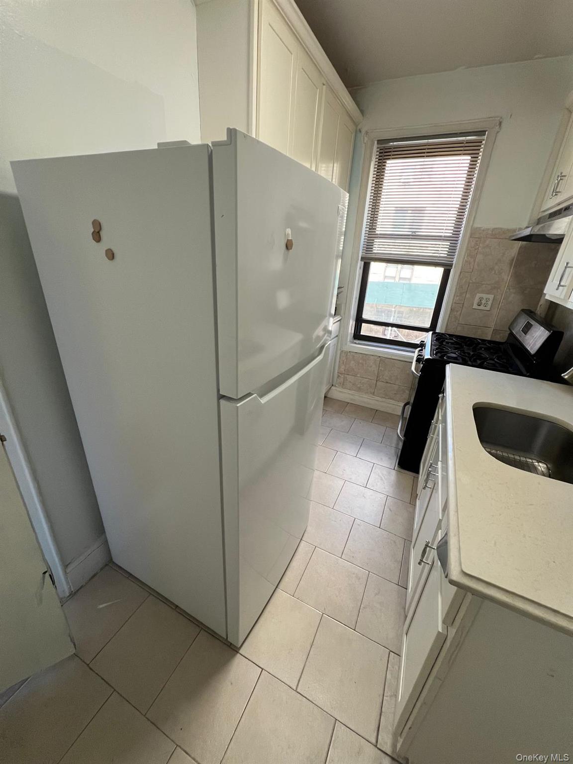 754 Brady Avenue 201 Property Photo 16