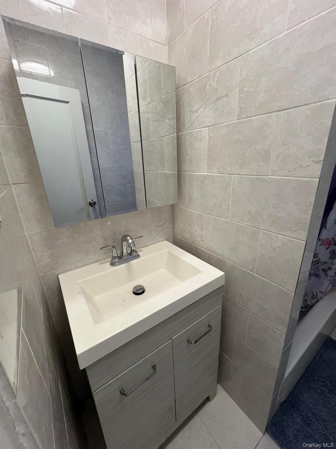 754 Brady Avenue 201 Property Photo 18