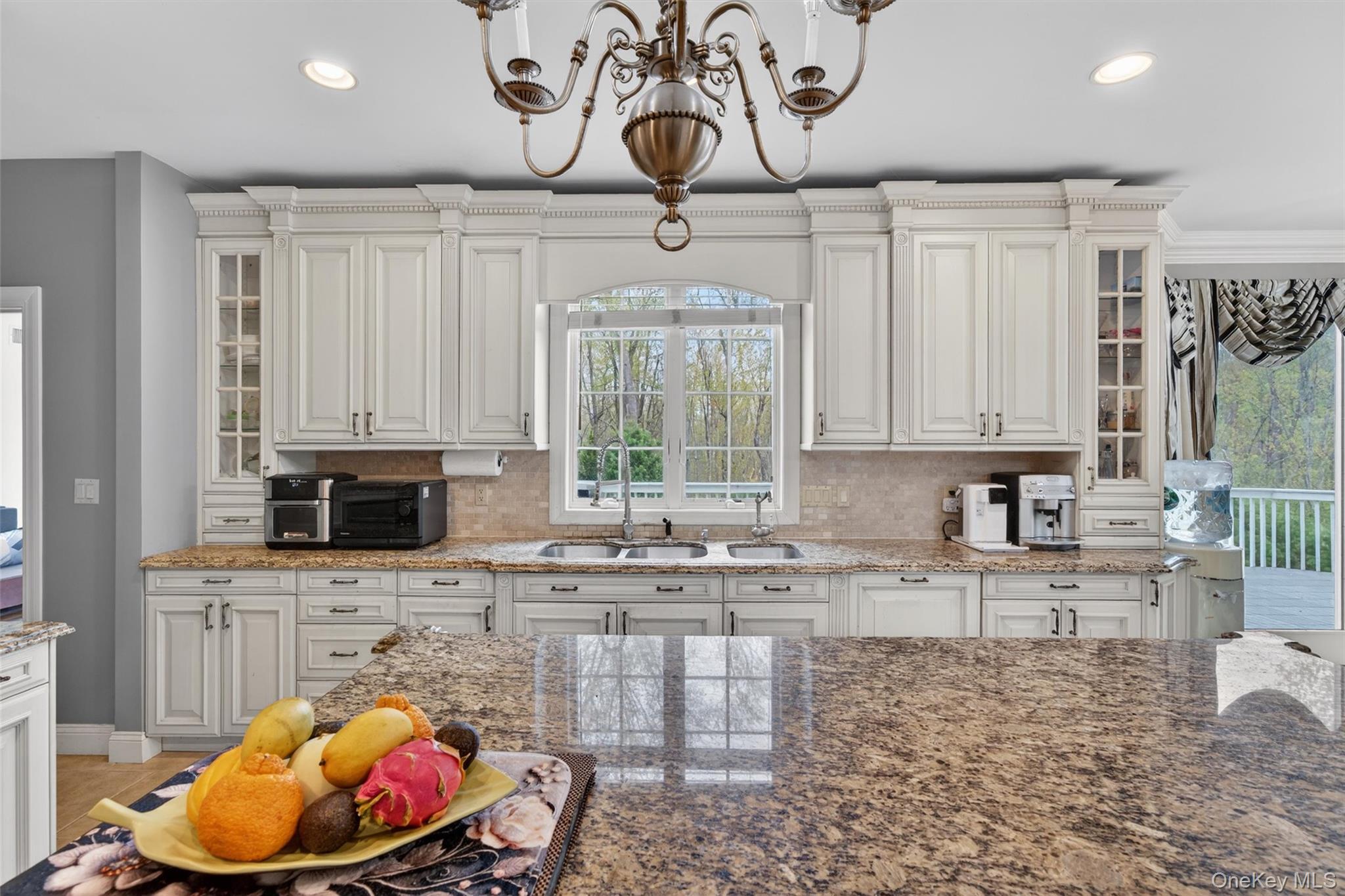 23 Greenwich Avenue Property Photo 12