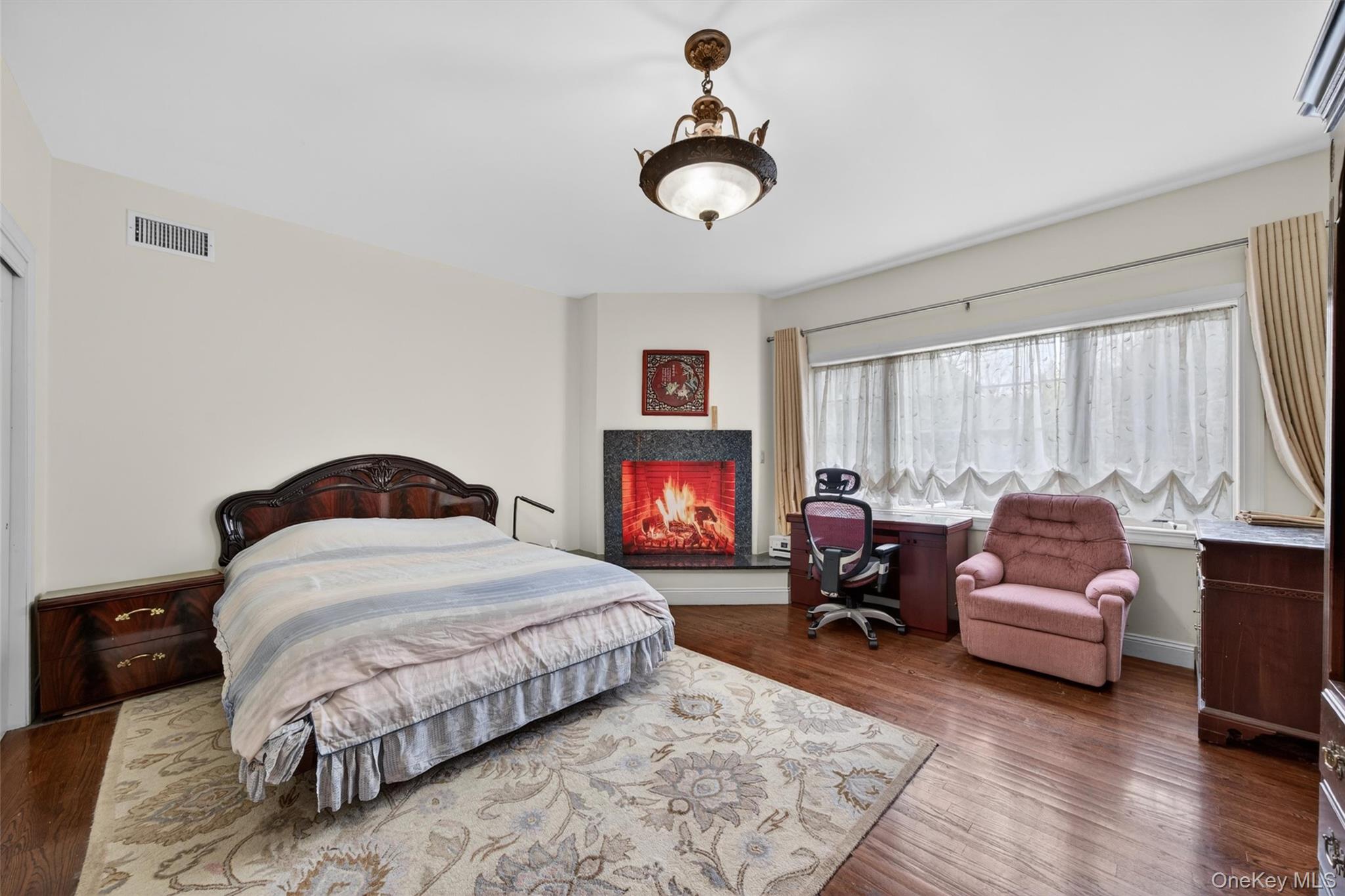 23 Greenwich Avenue Property Photo 15