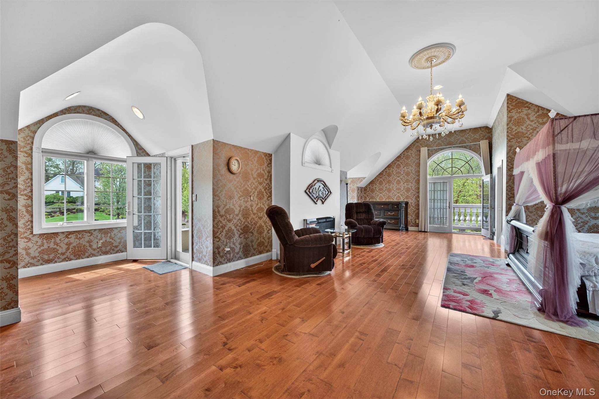 23 Greenwich Avenue Property Photo 21