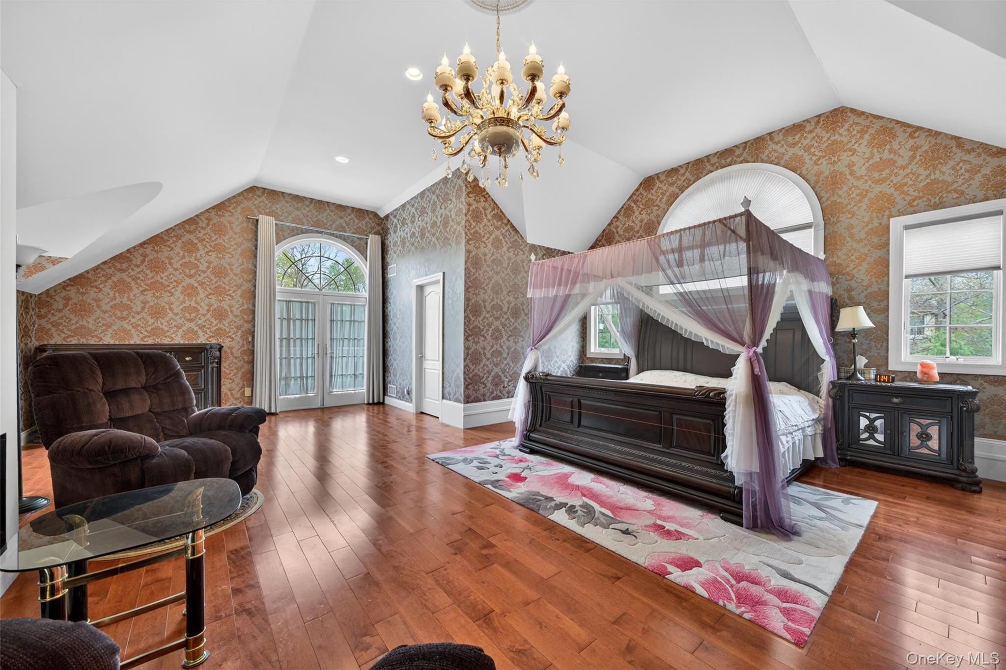 23 Greenwich Avenue Property Photo 22