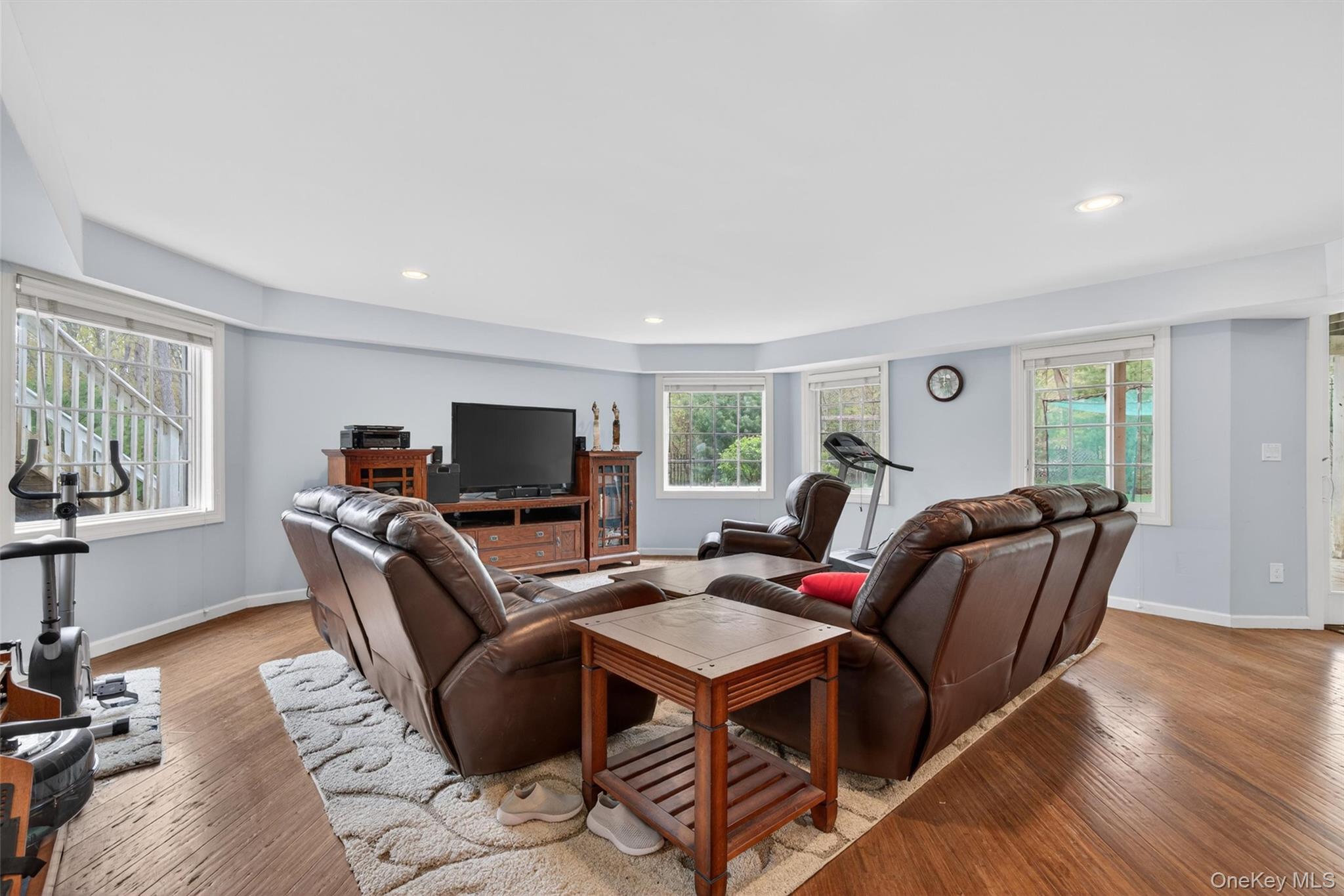 23 Greenwich Avenue Property Photo 35