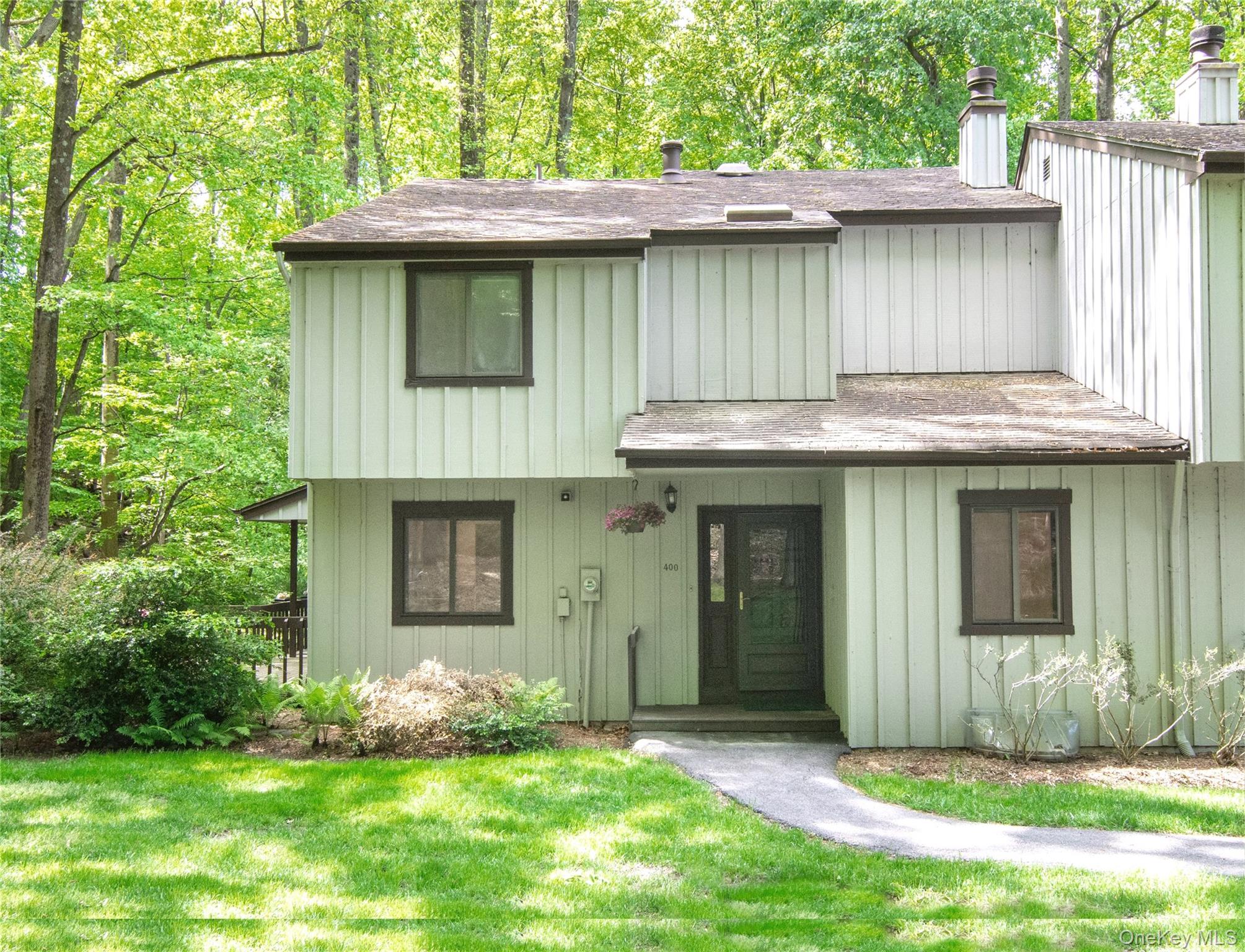 400 Birch Lane 400 Property Photo 1