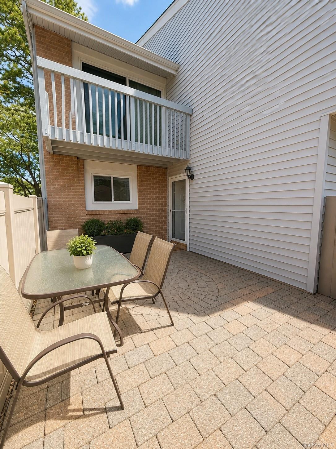 212 Springmeadow Drive M Property Photo 9