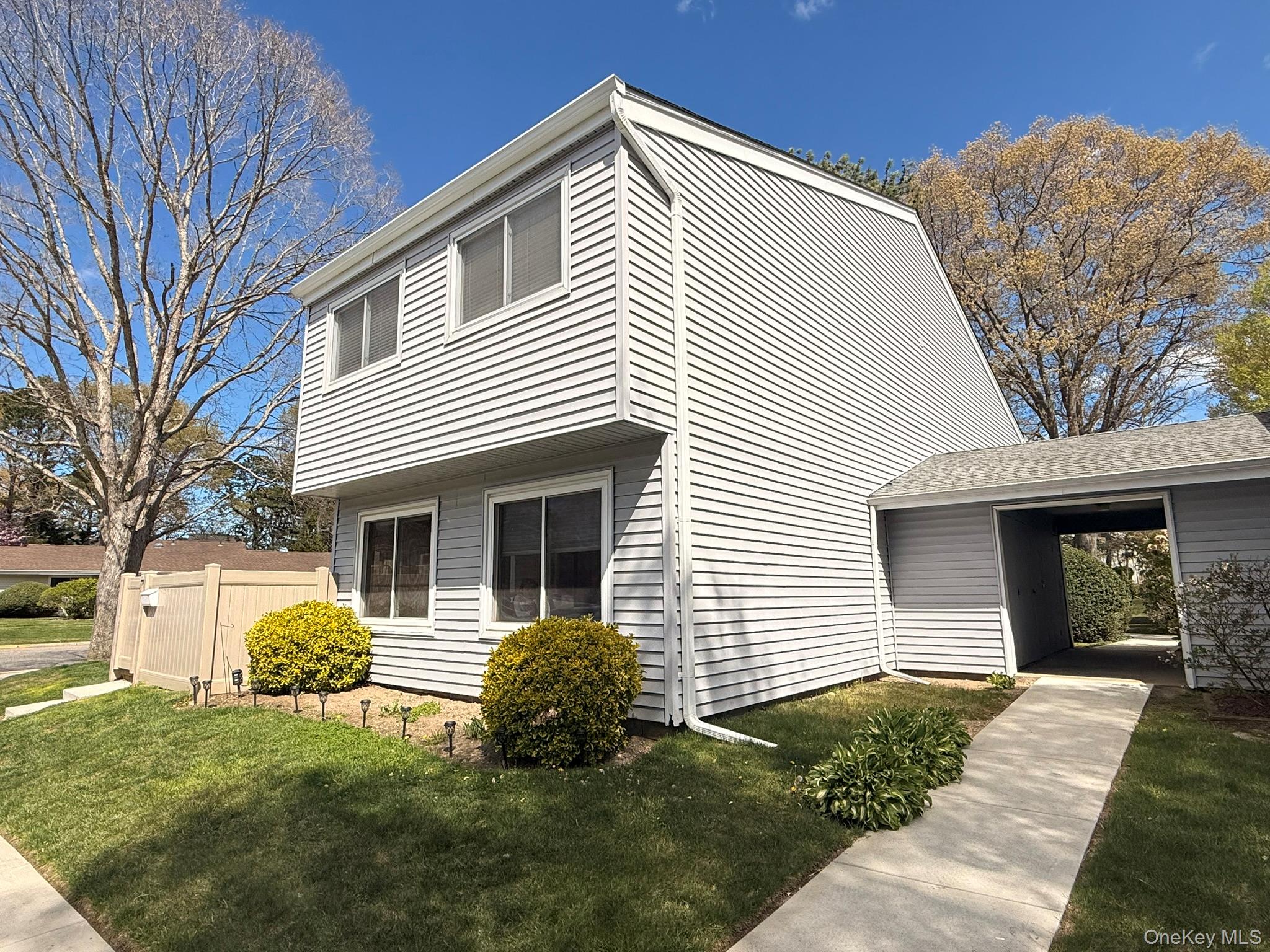 212 Springmeadow Drive M Property Photo 10