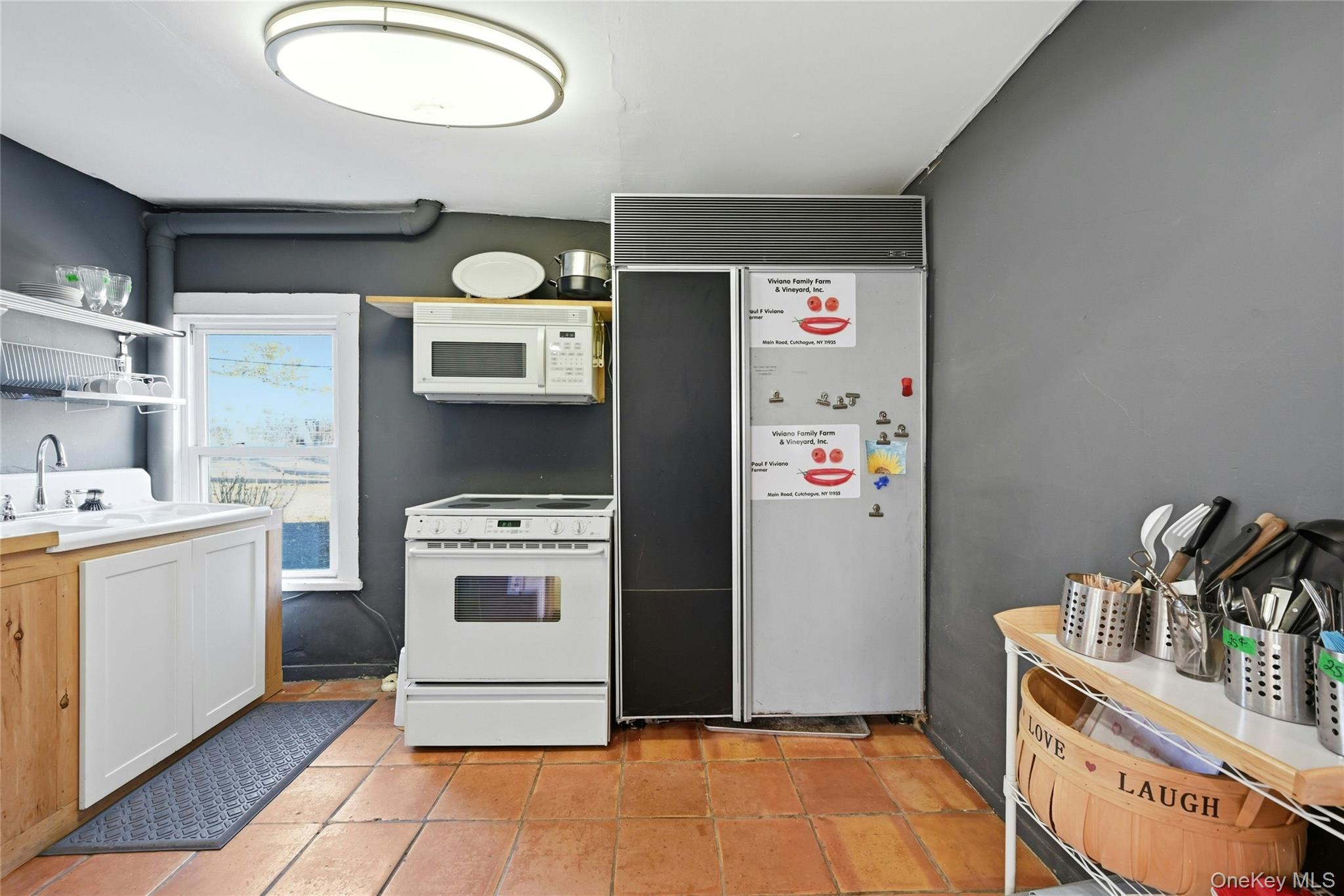 35950 Main Road Property Photo 10