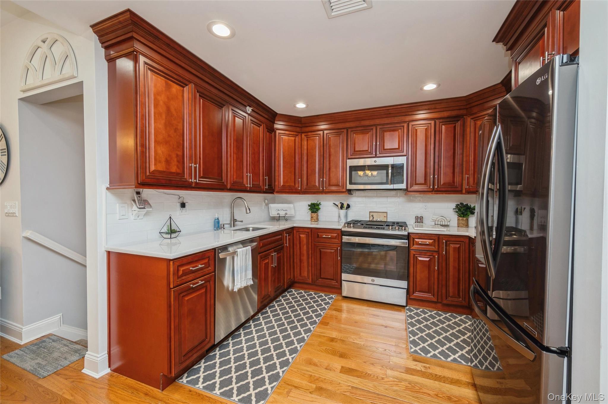 608 Carman Avenue C2 Property Photo 11