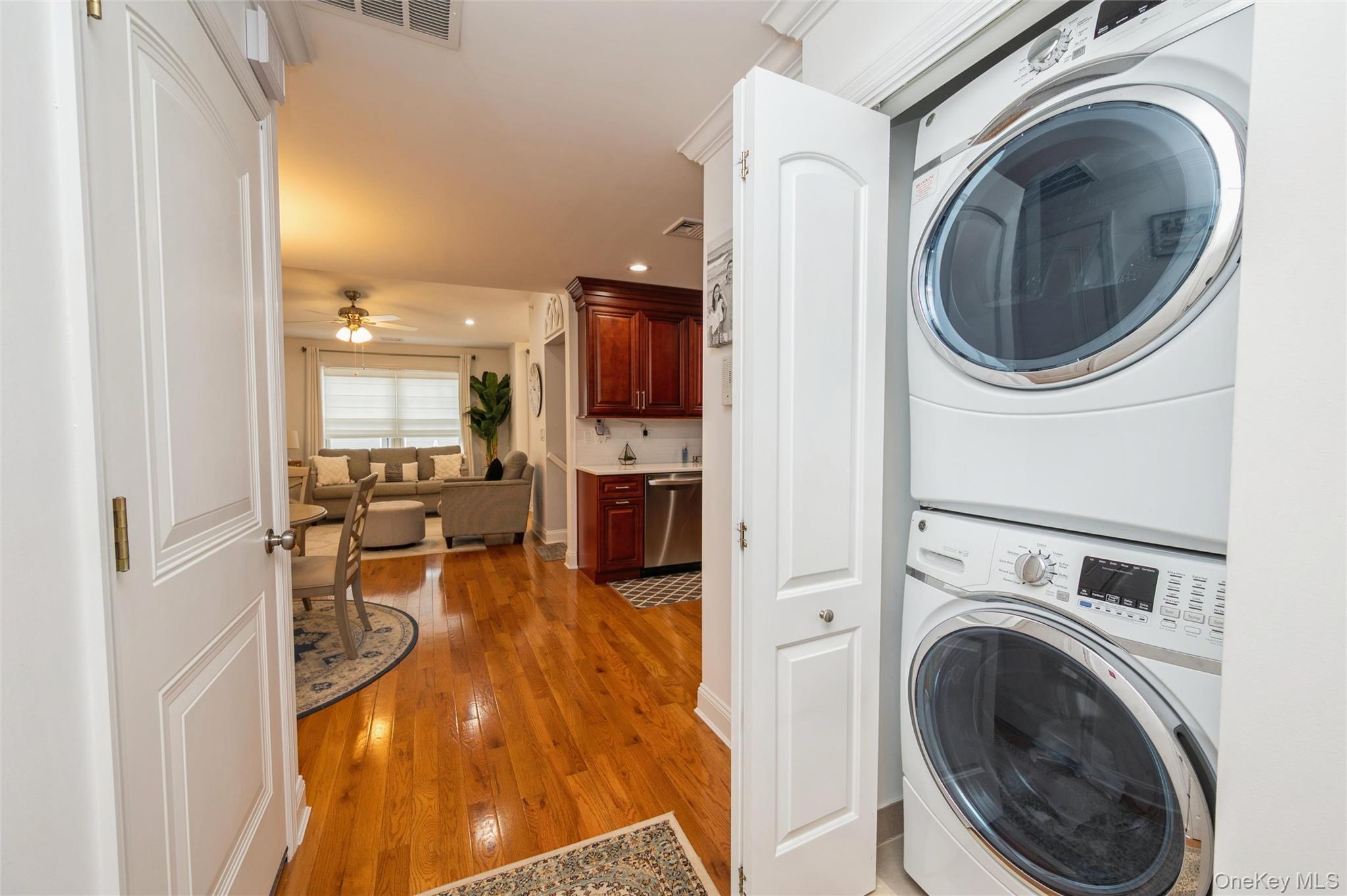 608 Carman Avenue C2 Property Photo 15